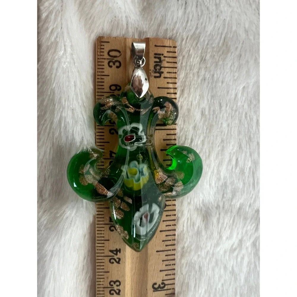 Venetian Glass Fleur De Lis Pendant Green Gold Foil Lampwork Signed CL 2.5